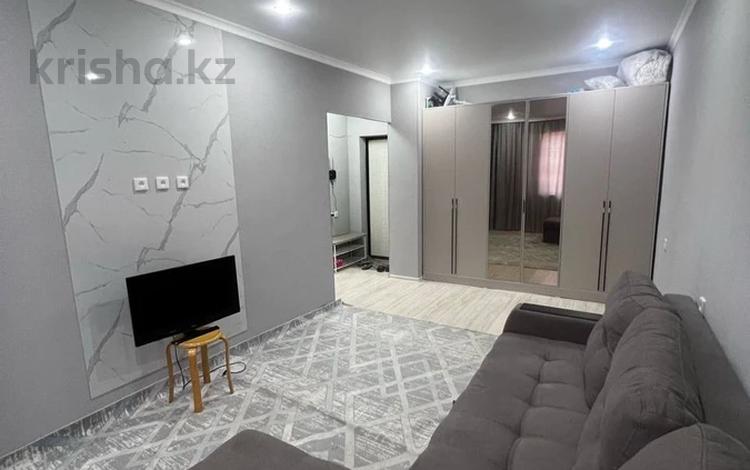 1-бөлмелі пәтер · 50 м² · 7/7 қабат, 16-й мкр 15/1, бағасы: 10.5 млн ₸ в Актау — фото 2