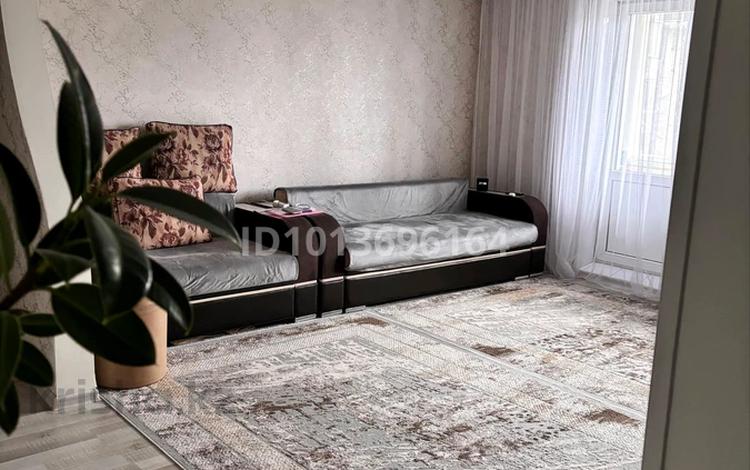 4-бөлмелі пәтер · 79.7 м² · 4/9 қабат, Дулатова 167 — м-н Хрусталь, рынок Жансая, бағасы: 40 млн ₸ в Семее — фото 2