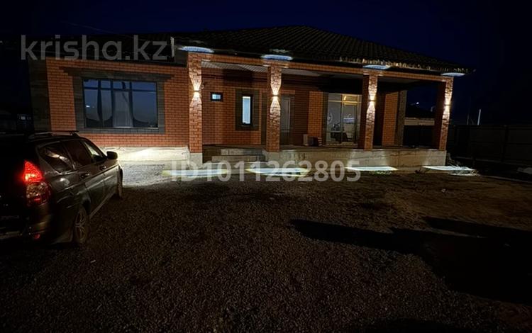 Үйдің бір бөлігі · 4 бөлме · 240 м² · 10 сот., жилой массив Бауырластар, Участка 306 306, бағасы: 48 млн ₸ в Актобе — фото 2