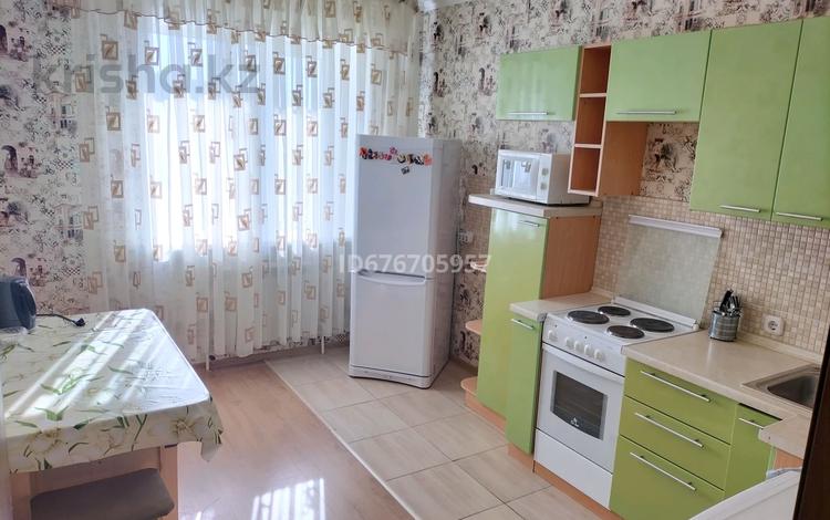 1-бөлмелі пәтер, 35 м², 7/9 қабат тәулігіне, мкр Комсомольский, E 246 ул 10, бағасы: 10 000 〒 в Астане, Есильский р-н — фото 125