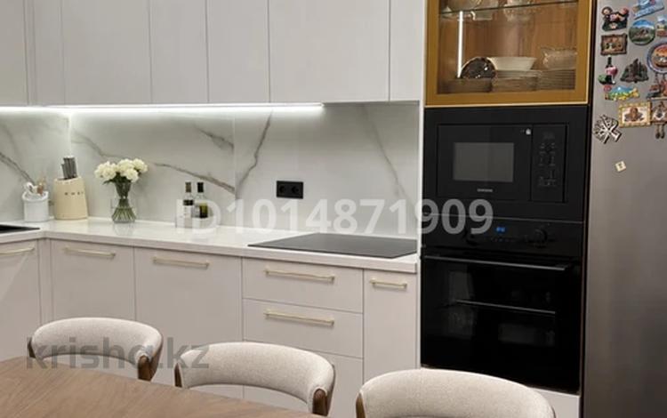 3-бөлмелі пәтер · 100 м² · 10/17 қабат, Улы Дала 29 — Толе Би, бағасы: 85 млн ₸ в Астане, Нура р-н — фото 11