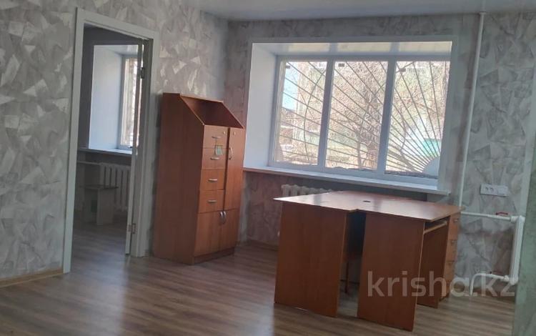 2-комнатная квартира · 46 м² · 1/5 этаж, Крылова 79 за 19 млн ₸ в Усть-Каменогорске — фото 2