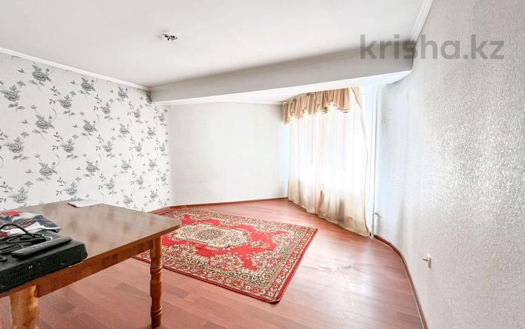 3-комнатная квартира, 70 м², 4/5 этаж, Каратал 49а за 20 млн 〒 в Талдыкоргане, Каратал — фото 2