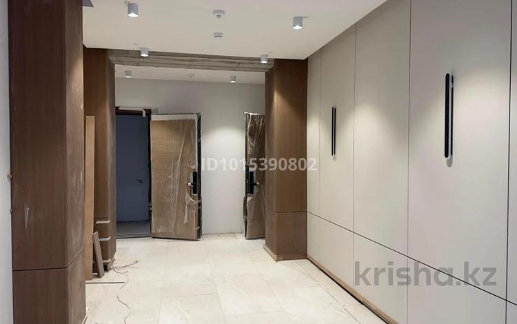 2-бөлмелі пәтер · 60 м² · 6/9 қабат, Магжана Жумабаева 38, бағасы: 40.5 млн ₸ в Астане, Сарайшык р-н — фото 2
