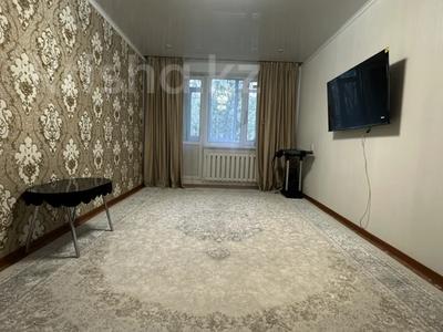 2-бөлмелі пәтер · 45 м² · 1/5 қабат, ул. Ивана Ларина 7, бағасы: 13.7 млн ₸ в Уральске, мкр Школьник