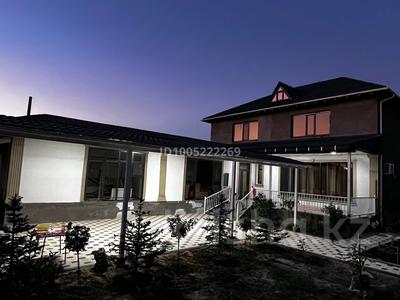 Отдельный дом · 7 комнат · 250 м² · 6 сот., 1-й Переулок Западный 8 — Лермонтова за 85 млн 〒 в Таразе