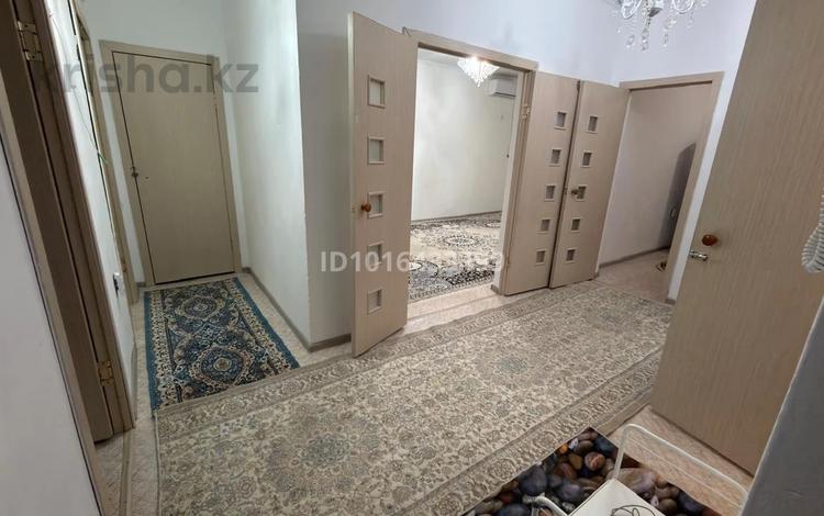3-бөлмелі пәтер · 70 м² · 2/5 қабат, Левый берег 21/3 — Стадион түрлі магазин супермаркеттер жақын орналасқан, бағасы: 120 000 ₸ в  — фото 2