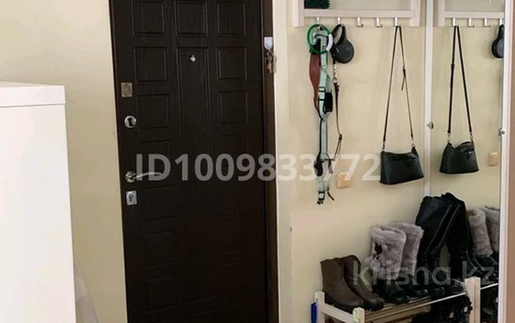 1-бөлмелі пәтер · 33 м² · 1/3 қабат, Алтын Арка 17, бағасы: 15.3 млн ₸ в Караганде, Казыбек би р-н — фото 2