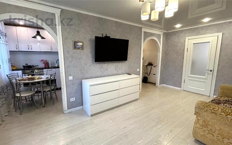 2-комнатная квартира · 45.1 м² · 2/5 этаж, мкр Юго-Восток, 27й микрорайон, улица Язева за 16.9 млн ₸ в Караганде, Казыбек би р-н — фото 2