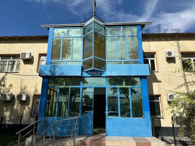 Офисы, конференц-залы, кабинеты и рабочие места, студии · 400 м² за 1.1 млн 〒 в Туркестане