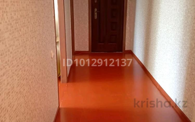 3-комнатная квартира · 70 м² · 1/9 этаж, 6 а мкр 2 за 15 млн ₸ в Лисаковске — фото 2