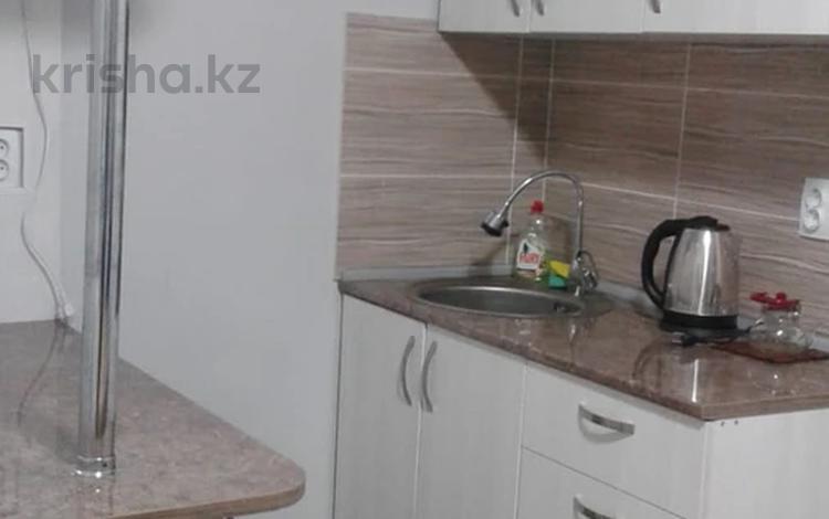 1-комнатная квартира · 20 м², Казыбек би 125 — Досмухамедова за 12 000 ₸ в Алматы, Алмалинский р-н — фото 31