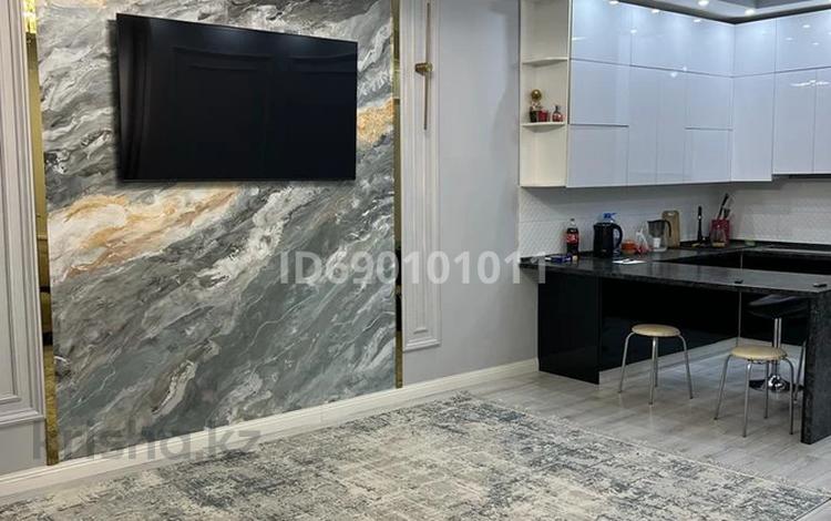 3-комнатная квартира · 80 м² · 3/8 этаж, Омаровой 31 за 550 000 ₸ в Алматы, Медеуский р-н — фото 2