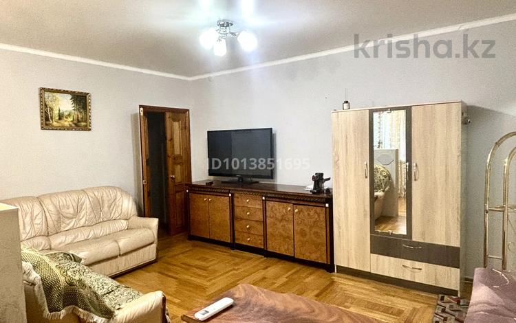 2-бөлмелі пәтер · 52 м² · 3/12 қабат, Самал-2 ш/а. — Dostyk plaza, бағасы: 300 000 ₸ в Алматы, Медеуский р-н — фото 10