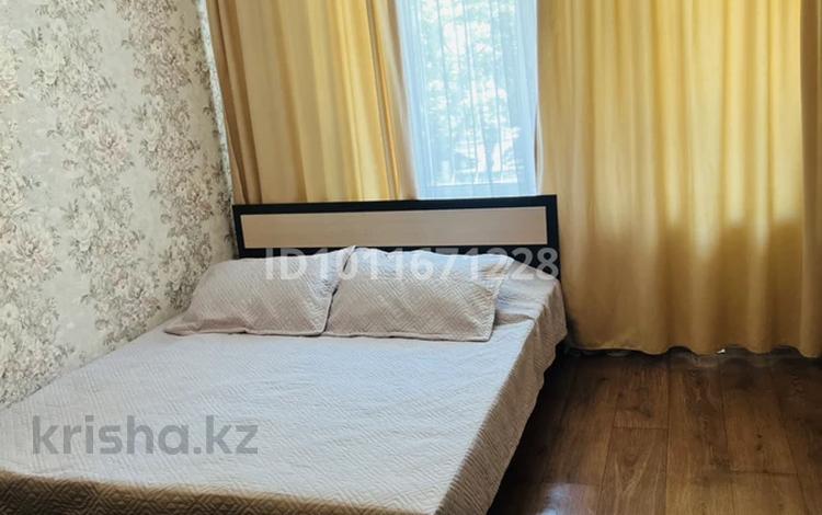 1-комнатная квартира · 36 м² · 2/9 этаж, мкр Новый Город, Мкр Новый Город Абдирова 20 за 10 000 ₸ в Караганде, Казыбек би р-н — фото 2