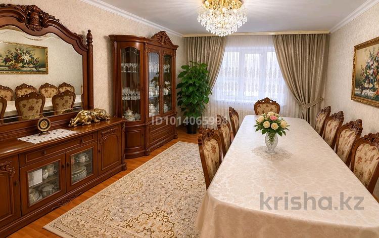 4-комнатная квартира · 75 м² · 4/5 этаж, мкр Шанхай 32 за 25 млн ₸ в Актобе — фото 2