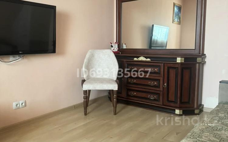 2-комнатная квартира · 55 м² · 1/5 этаж, 15-й мкр 4 — Набережная за 15 000 ₸ в Актау — фото 3