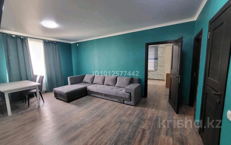 3-комнатная квартира · 74 м² · 8/15 этаж, Райымбека 210 за 450 000 ₸ в Алматы, Алмалинский р-н — фото 2