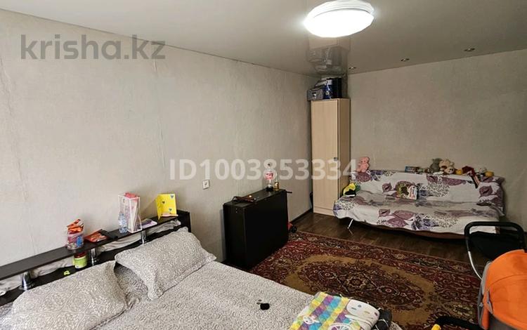 1-бөлмелі пәтер · 32 м² · 1/5 қабат, Космическая 10, бағасы: 15 млн ₸ в Усть-Каменогорске — фото 9