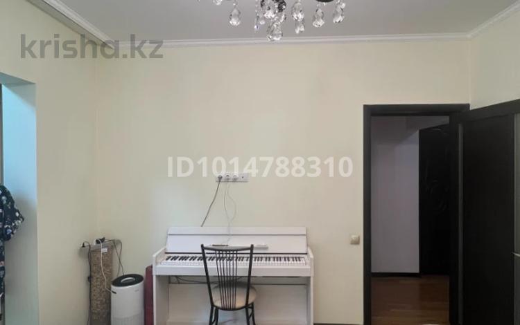 3-бөлмелі пәтер · 65 м² · 1/9 қабат, Cатпаева — Розыбакиева, бағасы: 52 млн ₸ в Алматы, Бостандыкский р-н — фото 2