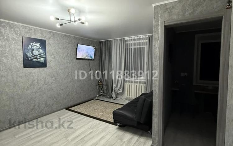 1-бөлмелі пәтер · 42 м² · 2/5 қабат, 1-й мкр. 26, бағасы: 8 000 ₸ в Лисаковске — фото 2