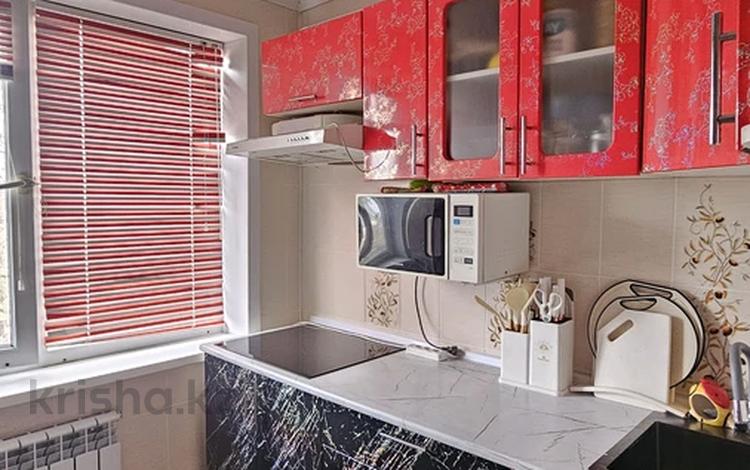 2-комнатная квартира · 45 м² · 4/5 этаж, Пришахтинск, Пришахтинск, 22й микрорайон 1а за 14 млн ₸ в Караганде, Алихана Бокейханова р-н — фото 2