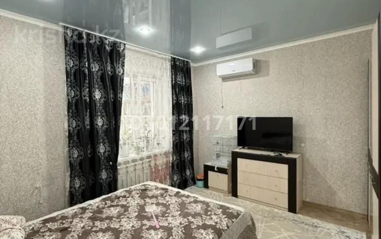 2-бөлмелі пәтер · 60 м² · 4/9 қабат, ул. Динмухамеда Кунаева 27, бағасы: 25.5 млн ₸ в Уральске — фото 2