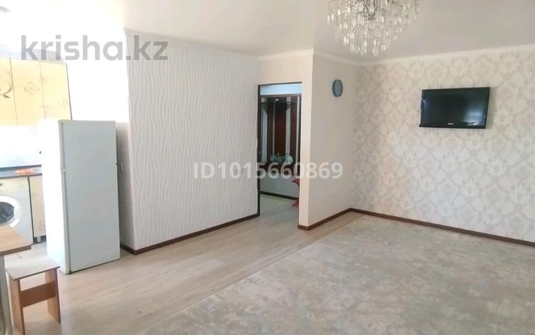 2-бөлмелі пәтер · 42 м² · 3/5 қабат, Толе би — Кмк колледж, бағасы: 10 000 ₸ в Кентау — фото 2