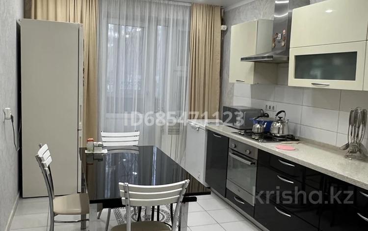 3-бөлмелі пәтер · 92 м² · 1/5 қабат, Қонаев ш/а. 71/2 — Школа 44, бағасы: 48 млн ₸ в Уральске, мкр Кунаева — фото 26