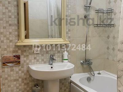 2-бөлмелі пәтер · 90 м² · 1/6 қабат, мкр Мирас 157, бағасы: 450 000 ₸ в Алматы, Бостандыкский р-н