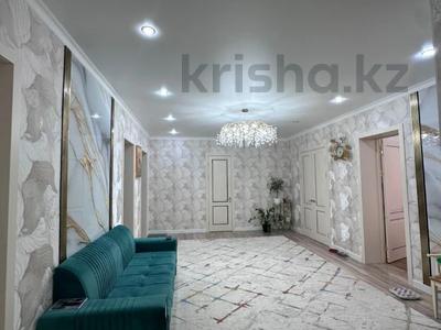 4-комнатная квартира · 160 м² · 2/5 этаж, мкр. Алтын орда за 55 млн ₸ в Актобе