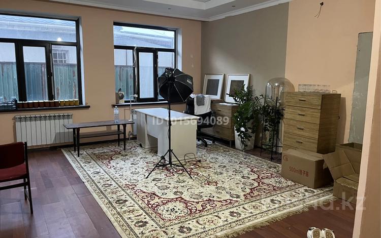 1-бөлмелі пәтер · 35 м² · 1/2 қабат, Алтын бесік ш/а. 32А, бағасы: 200 000 ₸ в Алматы, Ауэзовский р-н — фото 2