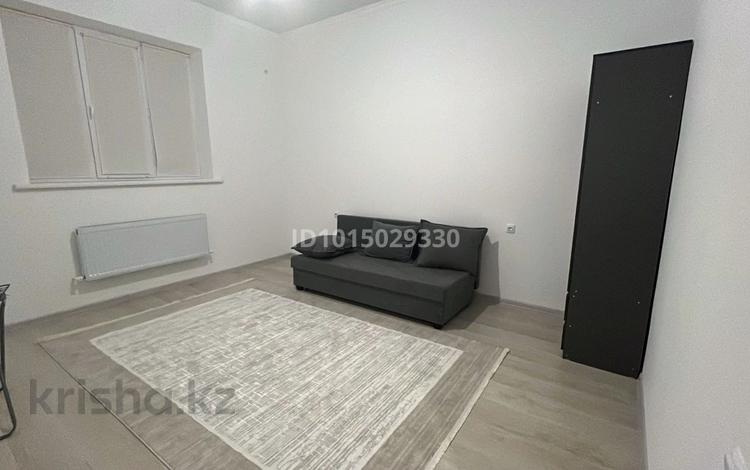 2-бөлмелі пәтер · 70 м² · 5/5 қабат, Нурсая-3 ш/а., проспект елорда 3, бағасы: 200 000 ₸ в Атырау, мкр Нурсая-3 — фото 2