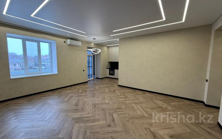 3-бөлмелі пәтер · 104 м² · 3/9 қабат, Жаңа қала ш/а., Чижевского 9а, бағасы: ~ 100 млн ₸ в Караганде, Казыбек би р-н — фото 2