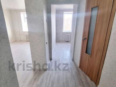 1-комнатная квартира, 32 м², 3/4 этаж, жетысу за 9.5 млн 〒 в Талдыкоргане, мкр Жетысу