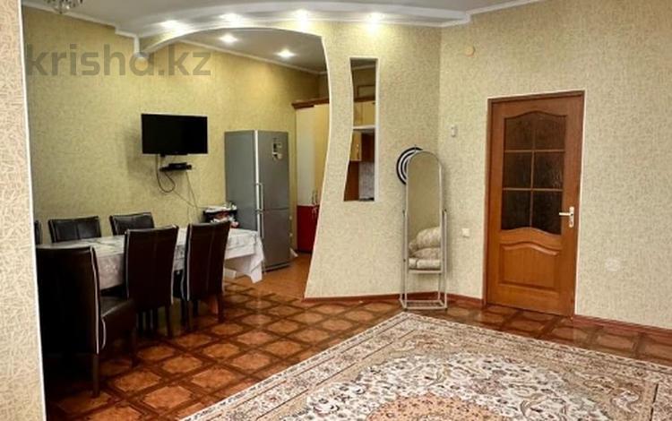 2-комнатная квартира, 78.3 м², 4/4 этаж, Газизы Жубанова за 25.5 млн 〒 в Актобе — фото 2