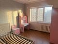 4-комнатная квартира, 92 м², 8/9 этаж помесячно, мкр Жетысу-2 за 300 000 〒 в Алматы, Ауэзовский р-н — фото 12