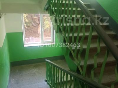 2-комнатная квартира · 45 м² · 2/5 этаж, Бауржан Момышулы 27/1 — 1 мкр, район Зорьки за 7.5 млн 〒 в Темиртау