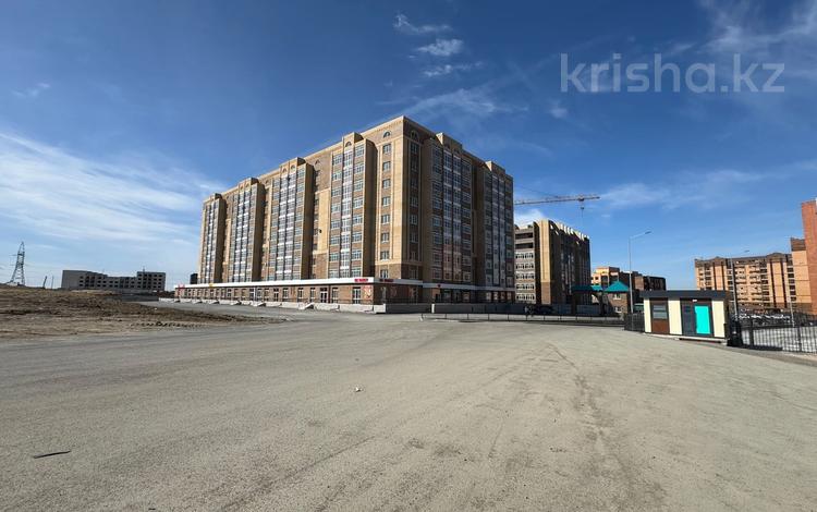 3-комнатная квартира · 107 м² · 7/9 этаж, мкр. Алтын орда 2 за 35.5 млн ₸ в Актобе — фото 2