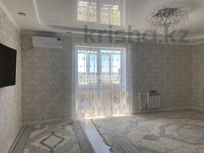 4-бөлмелі пәтер · 128 м² · 4/9 қабат, мкр Жулдыз, Самал, бағасы: 45 млн ₸ в Уральске