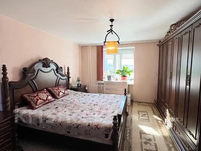 3-бөлмелі пәтер · 70 м² · 8/9 қабат, Оралхан Бокей 28/1, бағасы: 37 млн ₸ в Усть-Каменогорске