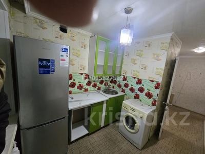 2-бөлмелі пәтер · 47 м² · 5/5 қабат, 1-й квартал, 1-й квартал, 2ой квартал — школы 13, магазин универсам, стоянка, магазин Алмаз, бағасы: 12.2 млн ₸ в Караганде, Алихана Бокейханова р-н