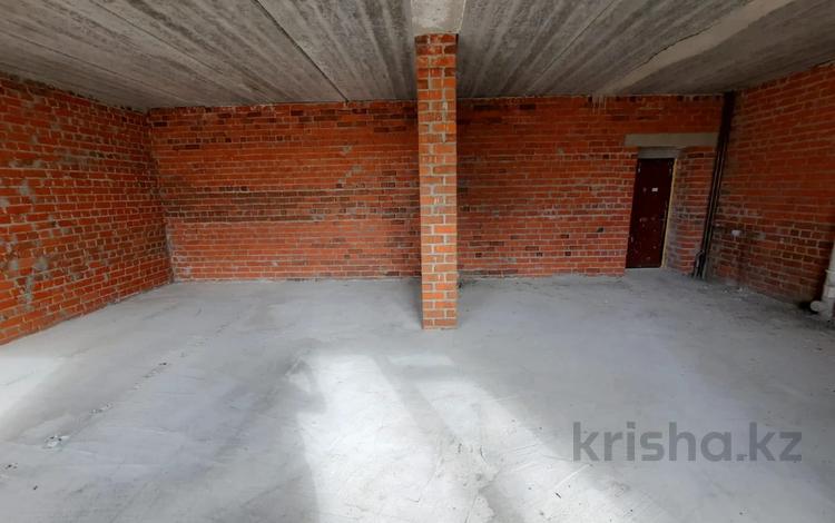 2-комнатная квартира, 67 м², 3/9 этаж, Назарбаева 1/3 за 23.5 млн 〒 в Павлодаре — фото 2