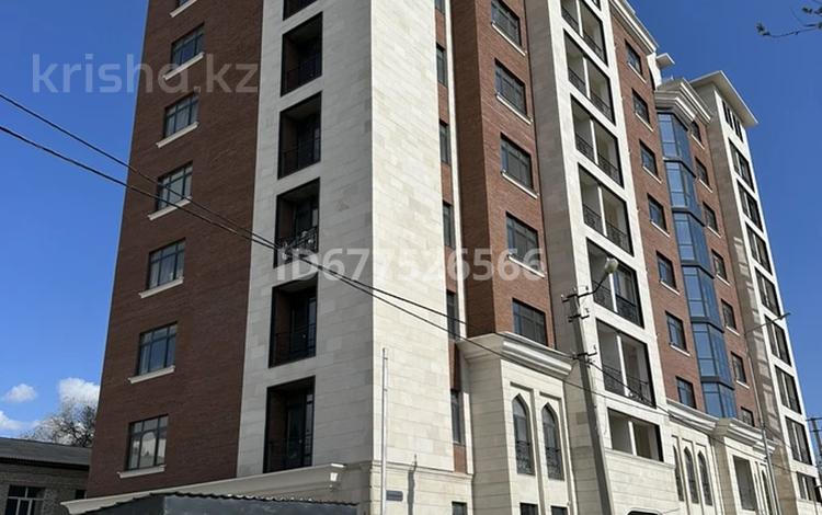 3-комнатная квартира, 131.6 м², 7/10 этаж, Шарипова 28