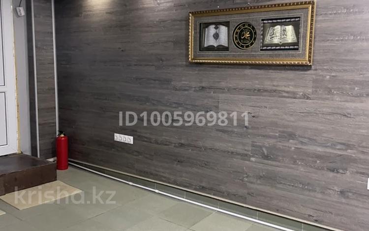 Свободное назначение, офисы, салоны красоты, кабинеты и рабочие места · 130 м² за 364 000 ₸ в Жезказгане — фото 5