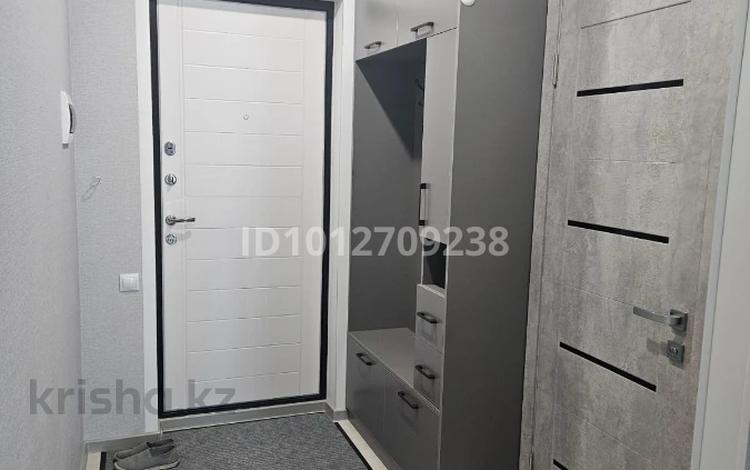 1-комнатная квартира · 33 м² · 2/9 этаж, Толе би 285/8 за 230 000 ₸ в Алматы, Ауэзовский р-н — фото 2