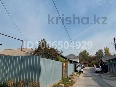 Отдельный дом · 2 комнаты · 50 м² · 10 сот., Декабристов 7 за 62 млн 〒 в Алматы, Турксибский р-н