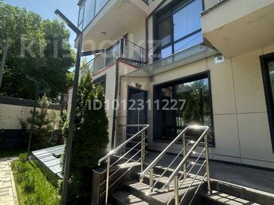 7-комнатная квартира · 273.4 м² · 1/3 этаж, ул. Бекена Жамакаева 252блок9 за ~ 298.7 млн ₸ в Алматы, Медеуский р-н