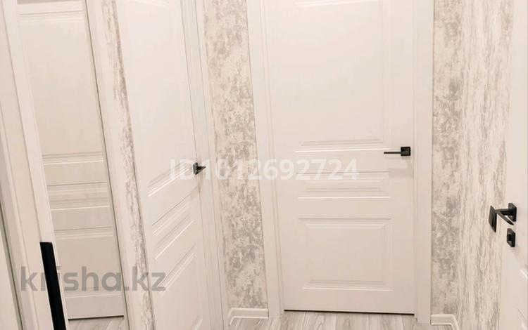 1-комнатная квартира · 45 м² · 12/12 этаж, Нажмиденова за 220 000 ₸ в Астане, Сарайшык р-н — фото 8