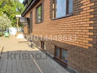Отдельный дом · 10 комнат · 320 м² · 8 сот., Майкудук, 19й микрорайон 44 за 55 млн ₸ в Караганде, Алихана Бокейханова р-н